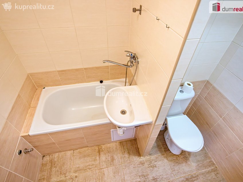 Pronájem bytu 2+kk 39 m^2 Kojetická, Neratovice 