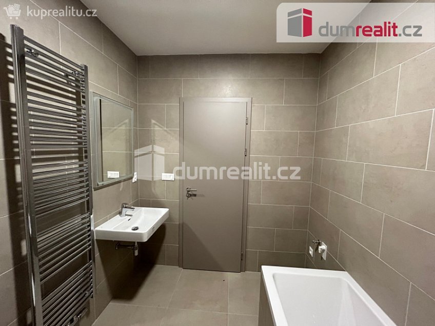 Pronájem bytu 2+kk 51 m^2 5. května, Kolín 