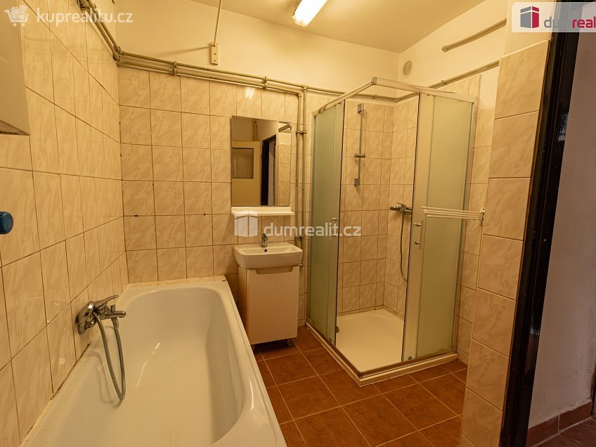Prodej  rodinného domu 168 m^2 Chržínská, Velvary 