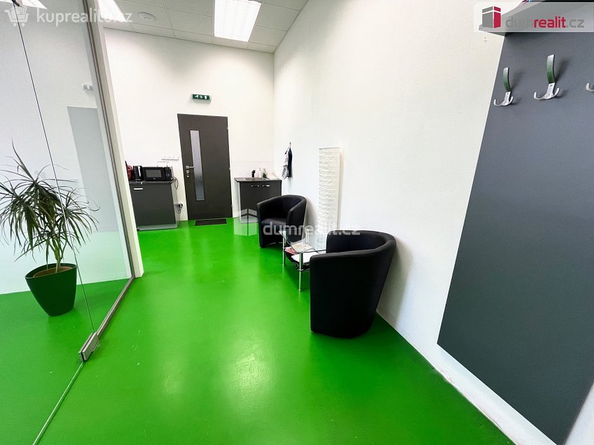Pronájem  kanceláře 36 m^2 Města Mayen, Uherské Hradiště 