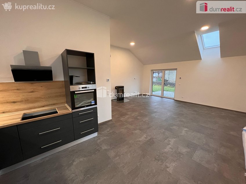 Prodej  rodinného domu 120 m^2 Koželužská, Hroznětín 
