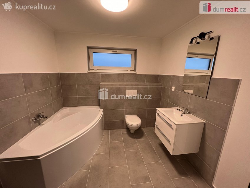 Prodej  rodinného domu 120 m^2 Koželužská, Hroznětín 