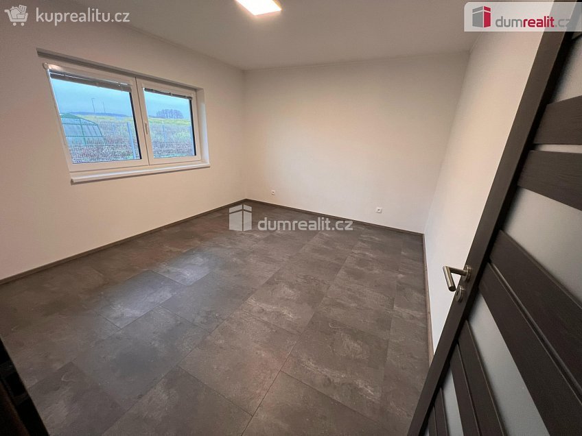 Prodej  rodinného domu 120 m^2 Koželužská, Hroznětín 