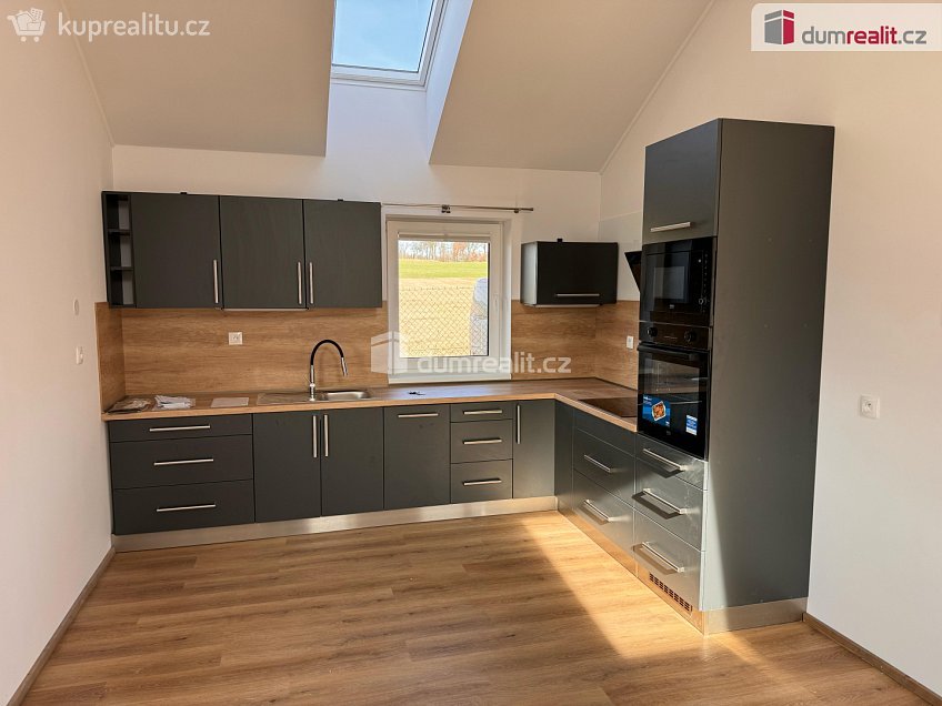 Prodej  rodinného domu 120 m^2 Koželužská, Hroznětín 