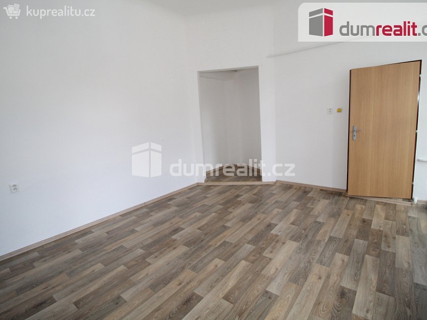 Pronájem bytu 2+1 74 m^2 Ruská, Mariánské Lázně 