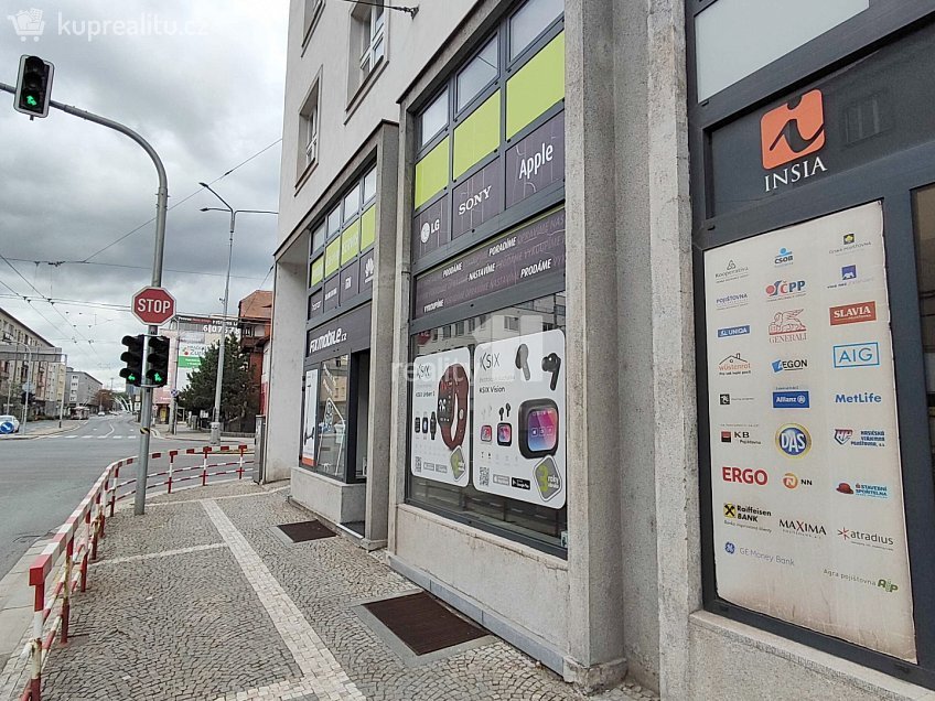 Pronájem  obchodních prostor 186 m^2 Střelecká, Hradec Králové 