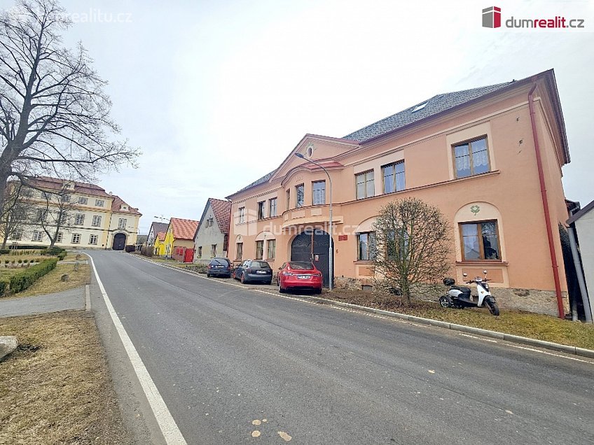 Prodej  rodinného domu 420 m^2 Cebiv, Cebiv 