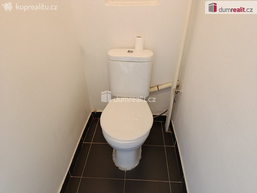Pronájem bytu 2+kk 60 m^2 Jankovcova, Praha 7 