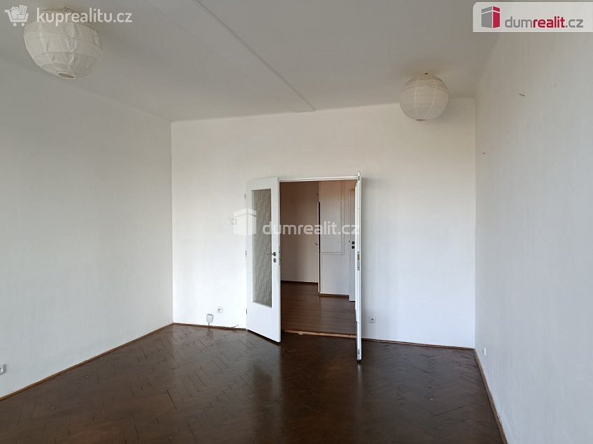 Pronájem bytu 2+kk 60 m^2 Jankovcova, Praha 7 