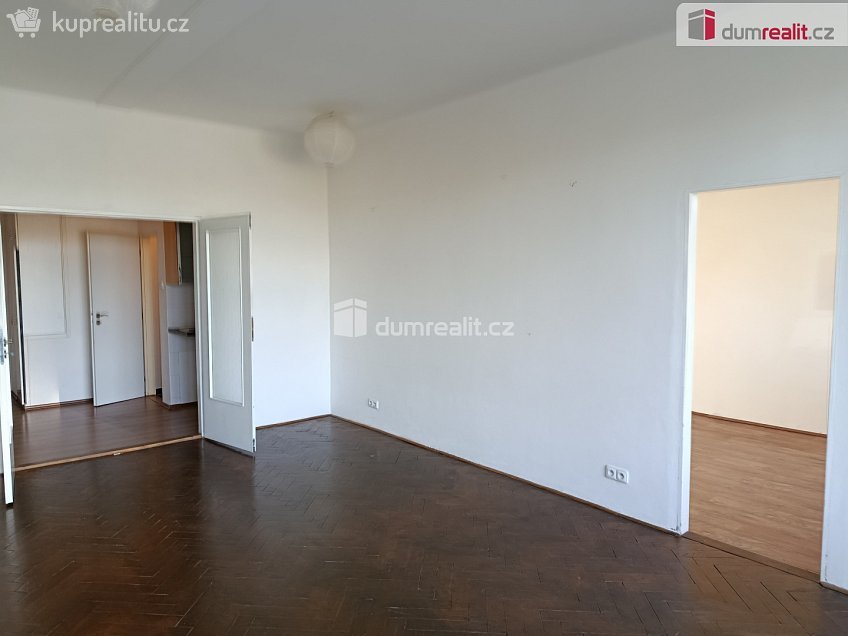 Pronájem bytu 2+kk 60 m^2 Jankovcova, Praha 7 