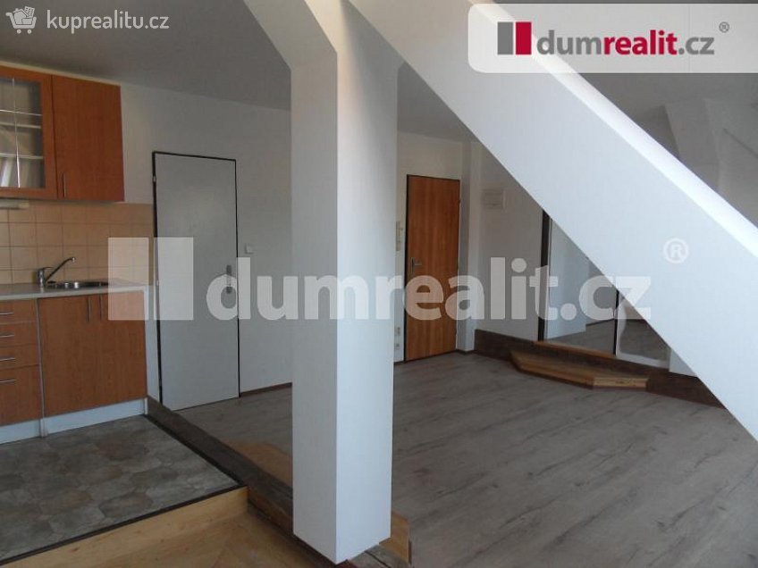 Pronájem bytu 2+kk 60 m^2 Jindřicha Plachty, Praha 5 