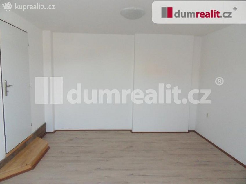 Pronájem bytu 2+kk 60 m^2 Jindřicha Plachty, Praha 5 
