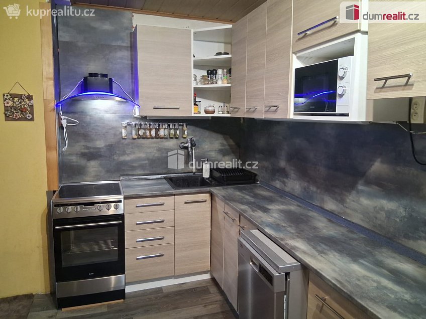 Prodej  rodinného domu 280 m^2 Nad Fojstvím, Zubří 
