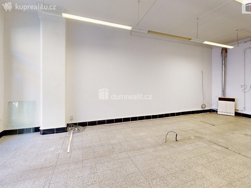 Pronájem  obchodních prostor 75 m^2 Olomoucká, Opava 