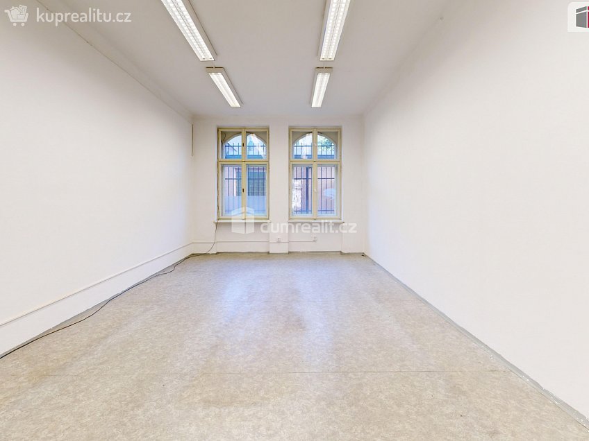 Pronájem  obchodních prostor 75 m^2 Olomoucká, Opava 