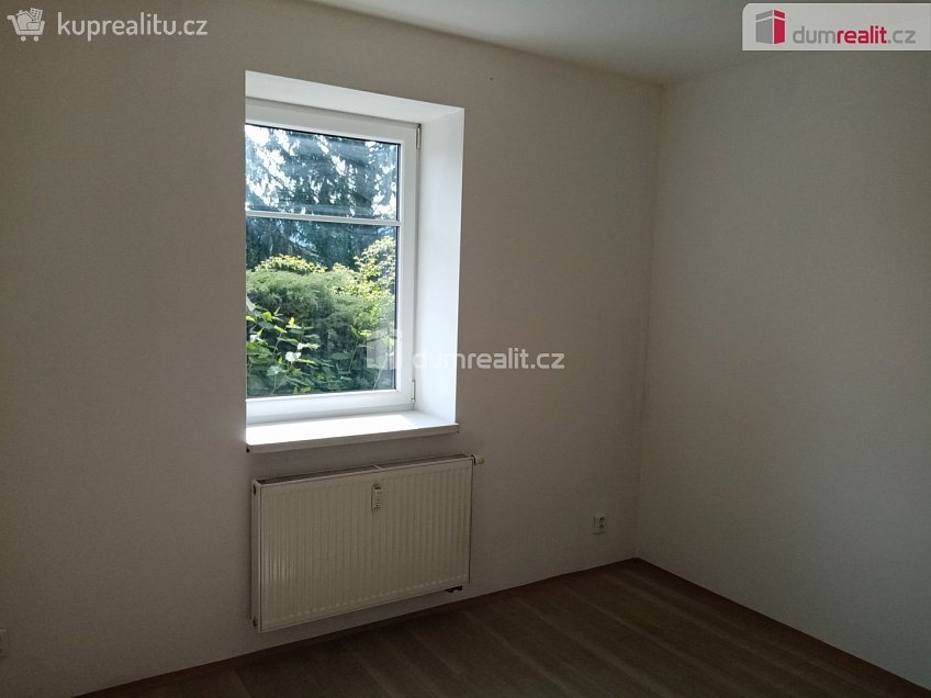 Pronájem bytu 1+1 37 m^2 Lovosická, Děčín 