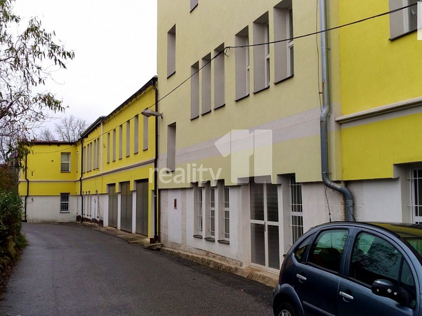 Pronájem  výrobních prostor 60 m^2 Tanvaldská, Liberec 