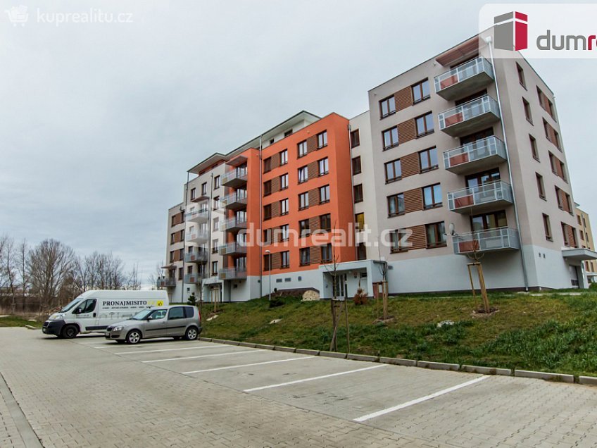 Pronájem bytu 1+kk 44 m^2 Bermanova, Praha-Čakovice 