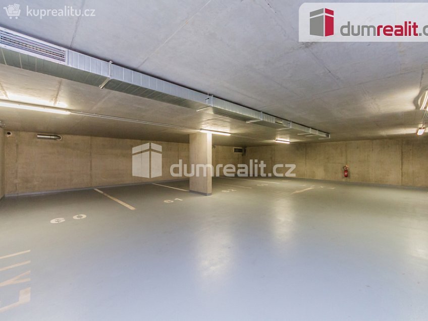 Pronájem bytu 1+kk 44 m^2 Bermanova, Praha-Čakovice 