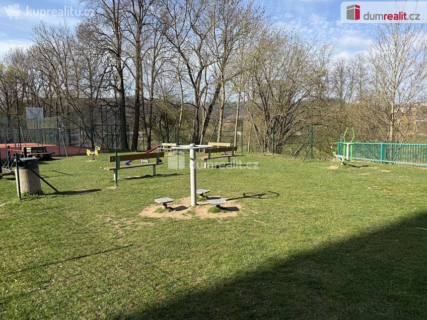 Prodej bytu 2+1 56 m^2 Školská, Sázava 