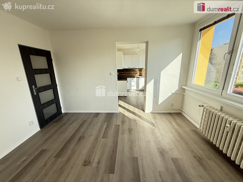 Prodej bytu 2+1 56 m^2 Školská, Sázava 