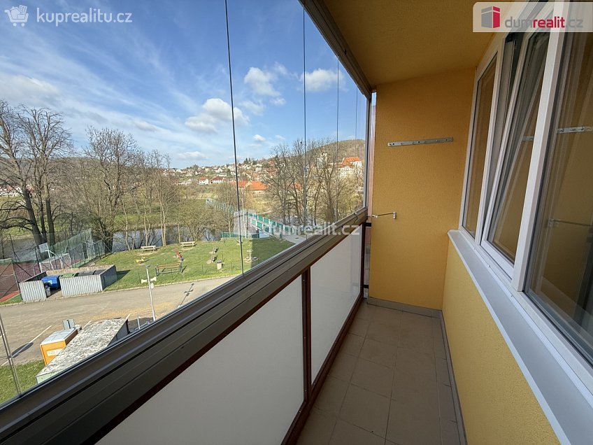 Prodej bytu 2+1 56 m^2 Školská, Sázava 