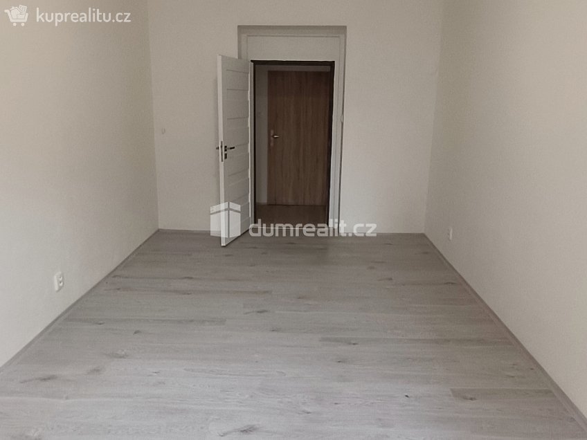 Pronájem bytu 2+1 49 m^2 Bezručova, Děčín 