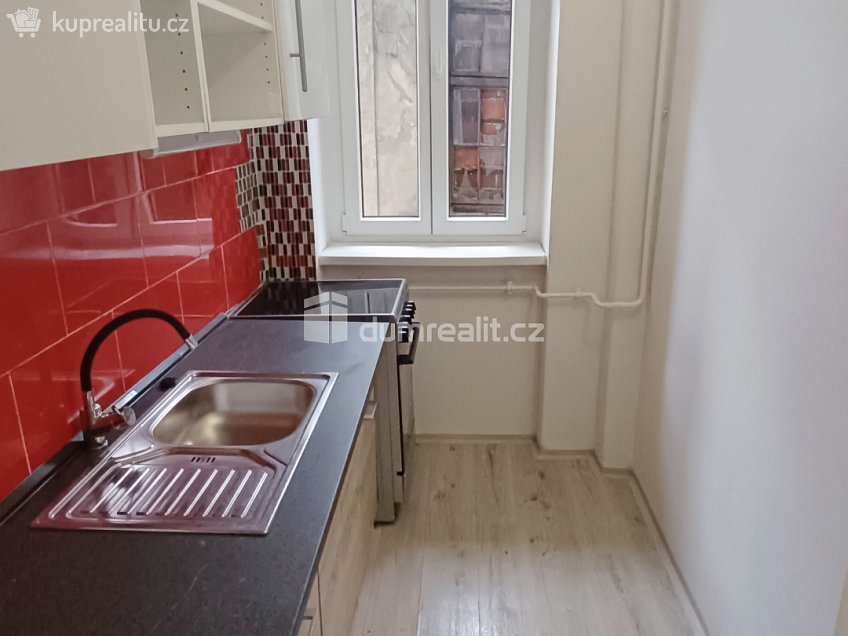 Pronájem bytu 2+1 49 m^2 Bezručova, Děčín 