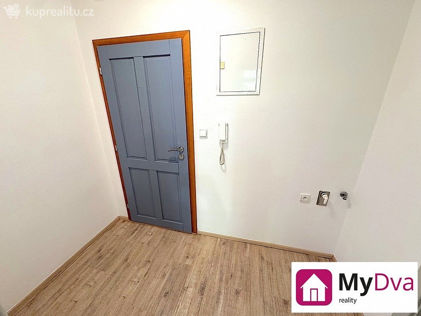 Pronájem bytu 2+kk 48 m^2 Lužická, Znojmo 
