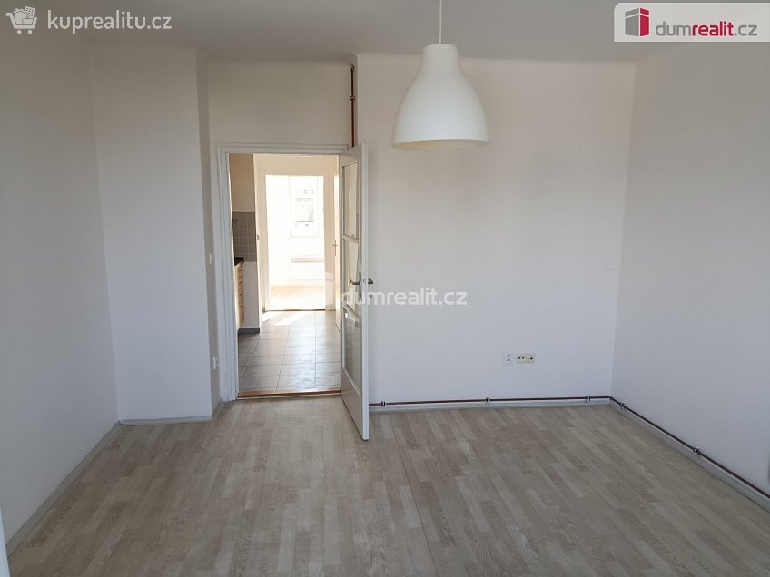 Pronájem bytu 2+kk 42 m^2 Novgorodská, Praha 10 