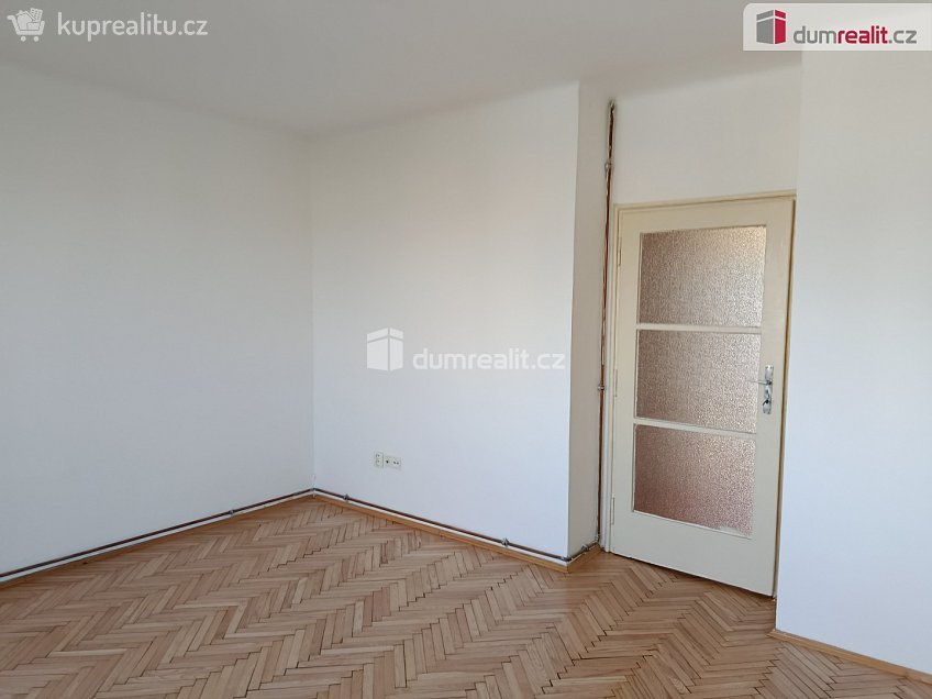 Pronájem bytu 2+kk 42 m^2 Novgorodská, Praha 10 