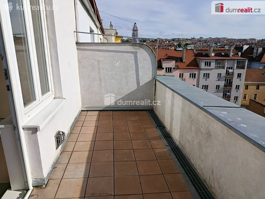 Pronájem bytu 2+kk 42 m^2 Novgorodská, Praha 10 