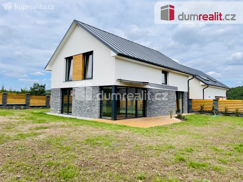 Prodej  rodinného domu 159 m^2 V zahradách, Ruda 