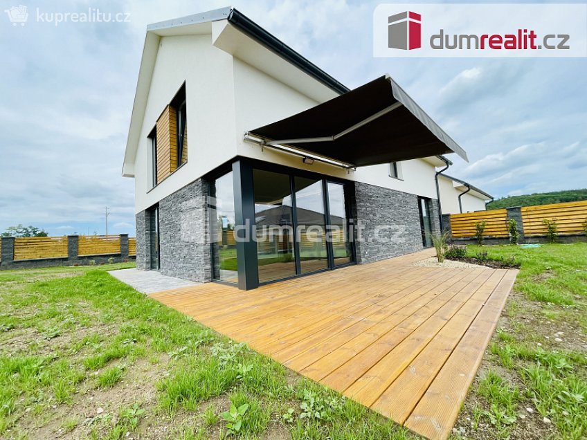 Prodej  rodinného domu 159 m^2 V zahradách, Ruda 
