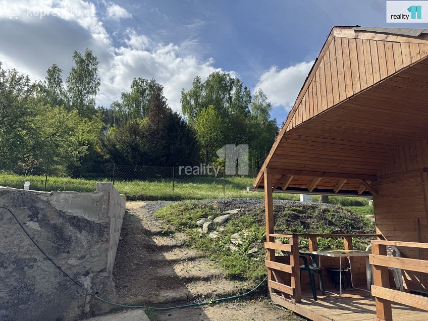 Prodej  chalupy 302 m^2 Líšný, Líšný 