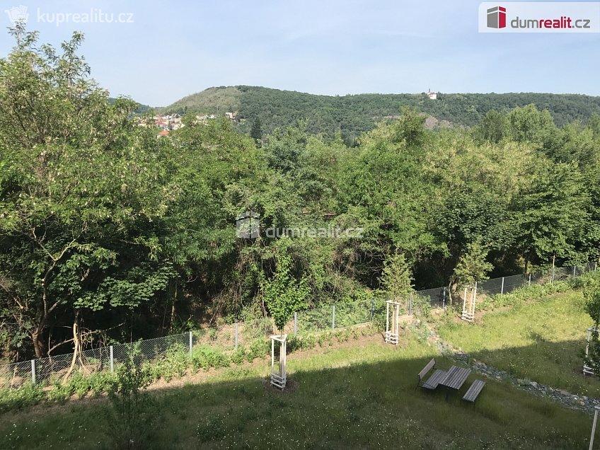 Pronájem bytu 2+kk 61 m^2 Vrátnická, Praha 12 