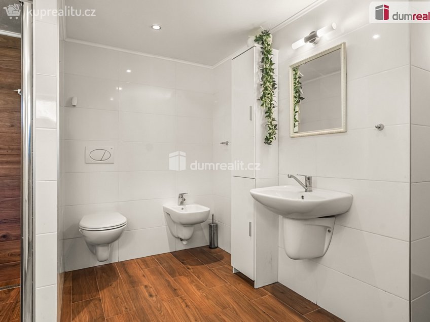 Prodej  ubytovacího zařízení 470 m^2 Údolí, Dubí 