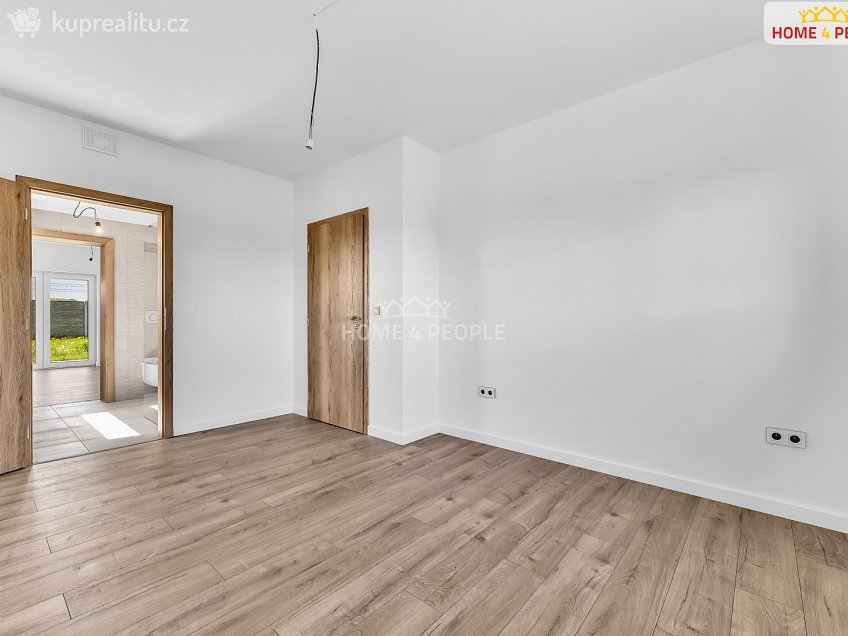 Prodej  rodinného domu 238 m^2 Antonína Hampla, Cerhenice 