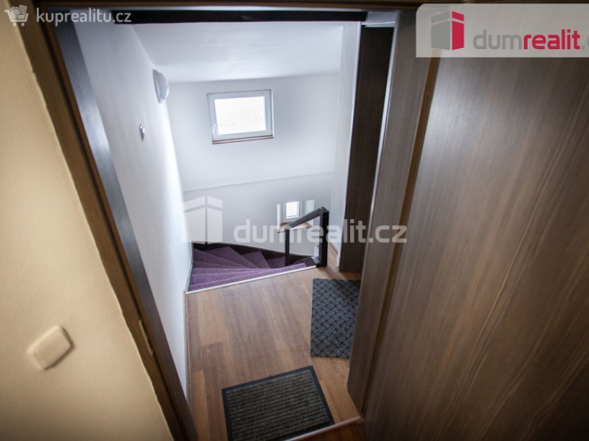 Prodej bytu 3+kk 63 m^2 U Sudárny, Hluboká nad Vltavou 
