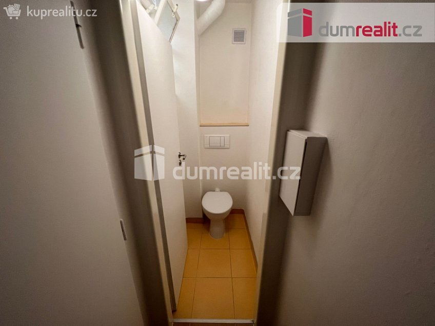 Pronájem bytu 1+1 46 m^2 Helsinská, Kladno 