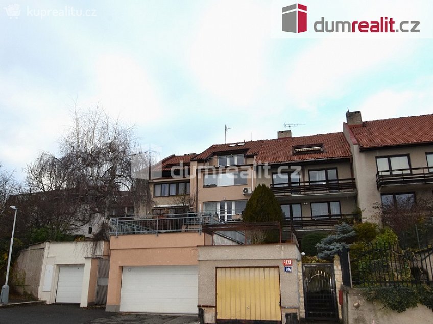 Pronájem bytu 2+kk 40 m^2 Nad Palatou, Praha 5 