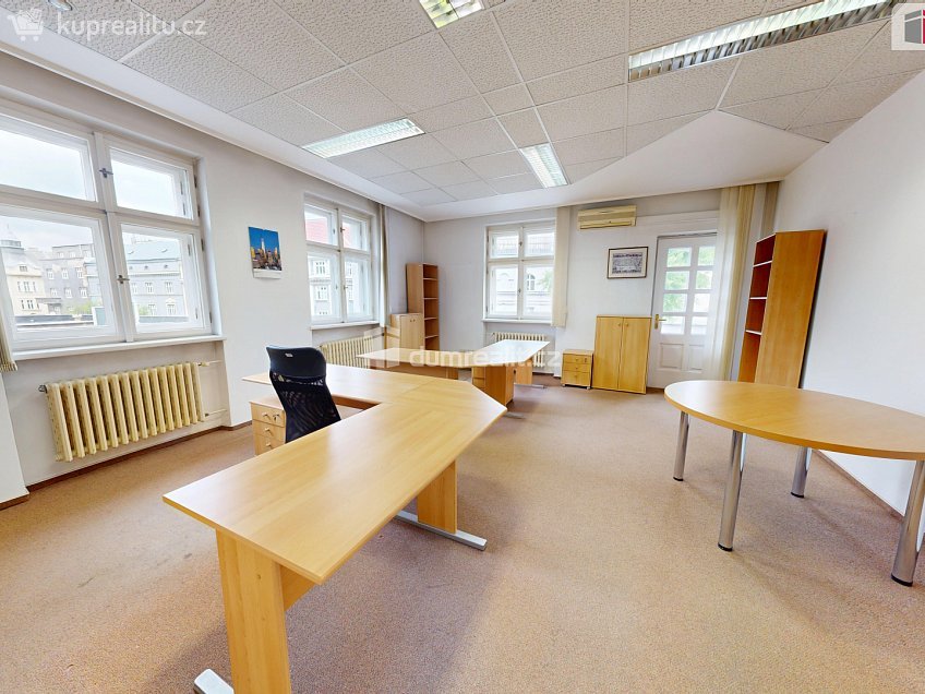 Pronájem  kanceláře 54 m^2 Nádražní, Ostrava 