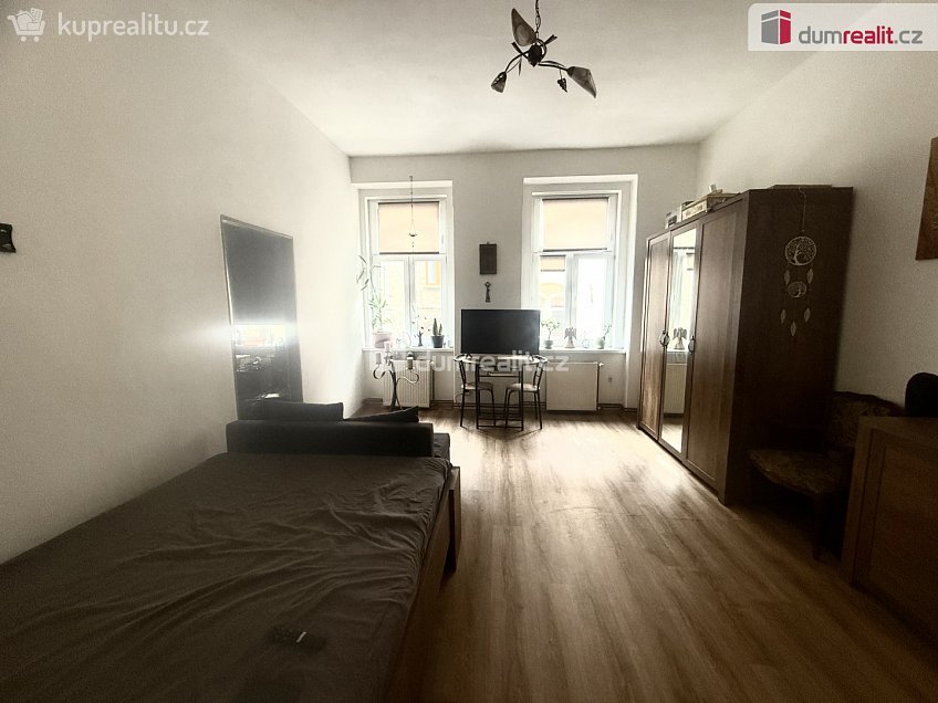 Pronájem bytu 2+1 60 m^2 El. Krásnohorské, Děčín 