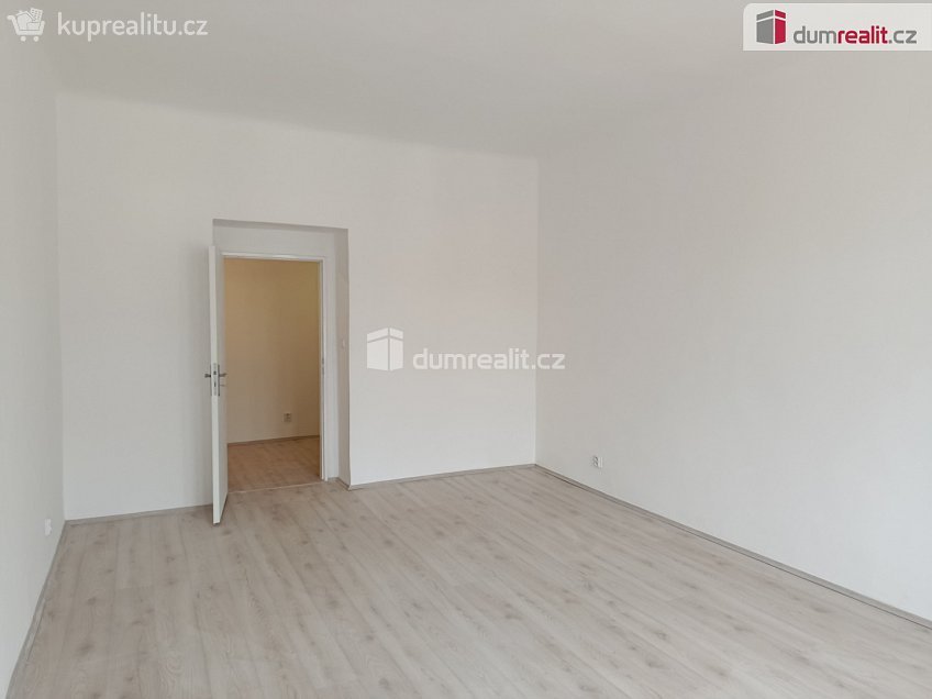 Pronájem bytu 2+kk 60 m^2 Jana Zajíce, Praha 7 