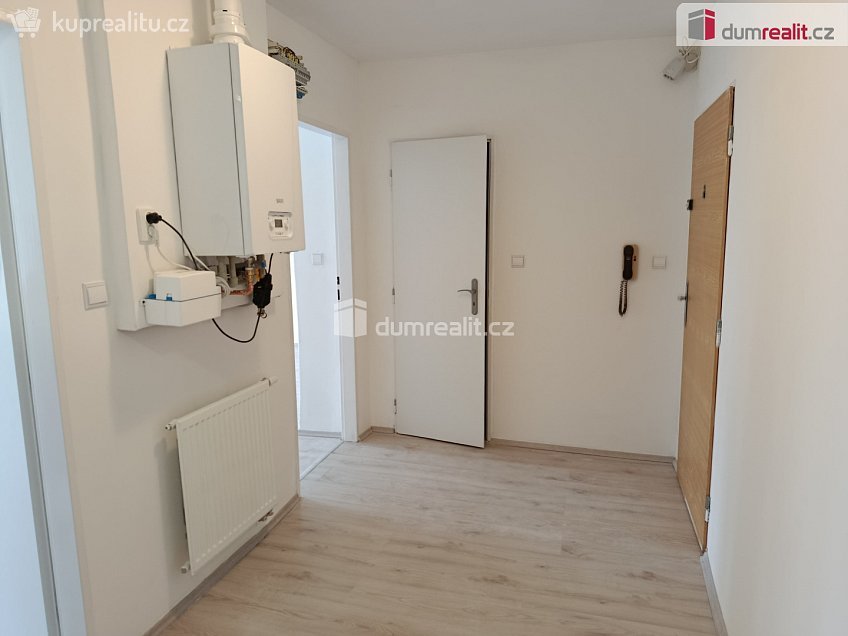 Pronájem bytu 2+kk 60 m^2 Jana Zajíce, Praha 7 