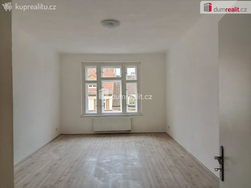 Pronájem bytu 2+kk 60 m^2 Jana Zajíce, Praha 7 