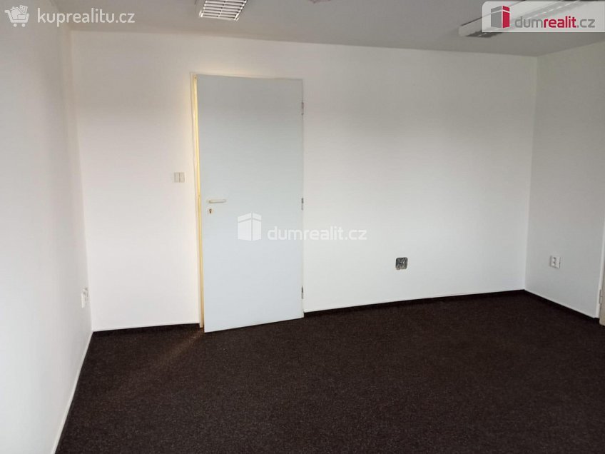 Pronájem  kanceláře 19 m^2 Hrnčířská, Opava 