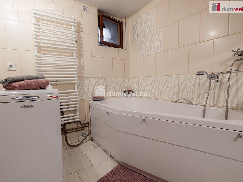 Prodej  rodinného domu 194 m^2 Boční II, Praha 4 