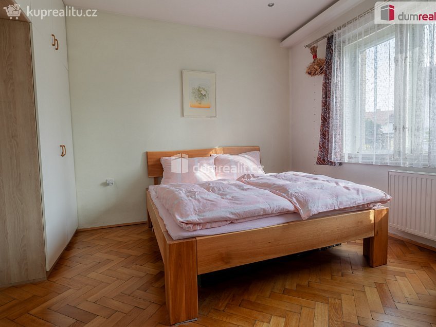 Prodej  rodinného domu 194 m^2 Boční II, Praha 4 