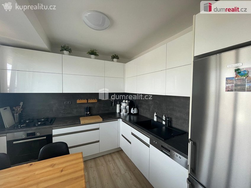 Prodej bytu 3+kk 70 m^2 Edvarda Beneše, Opava 